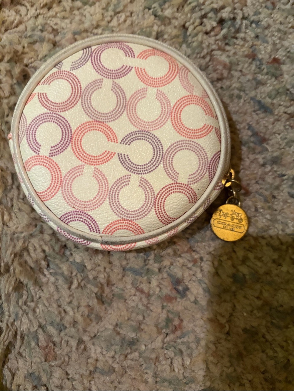 COACH WAVERLY VINTAGE
CIRCLE PATTERN COIN POUCH
IN PINK & PURPLE